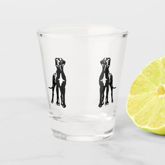 Great Dane Couple Schnapsglas (Vorderseite)