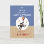 Great Grandson Individuelle Name 1. Teddy Bar Ball Karte<br><div class="desc">Dies ist eine niedliche Teddybärenkarte für Ihren Urenkel an seinem 1. Geburtstag. Passen Sie es mit seinem Namen für eine wirklich personalisierte Touch an. Der Bär fliegt mit einem Ballon davon. Konfetti und weiße Punkte umgeben den Bären und fügen eine festliche Touch hinzu.</div>