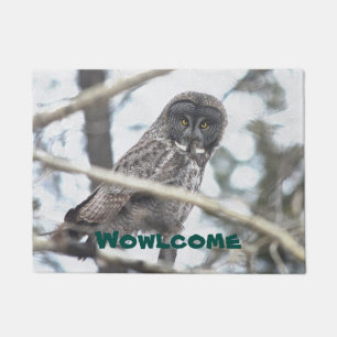Great Gray Owl on Branch Welcome Mat Fußmatte