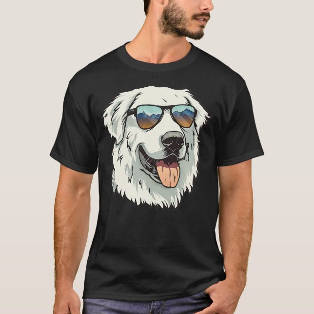 Great Pyrenees Dog Sunglasses T-Shirt (Vorderseite)