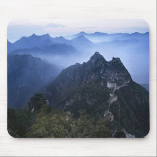Great Wall in frühen Morgennebel, China Mousepad