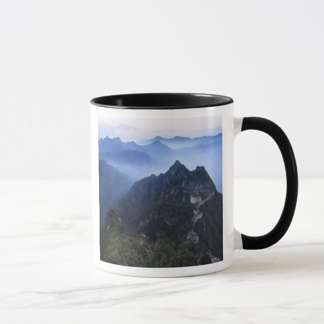 Great Wall in frühen Morgennebel, China Tasse (Rechts)