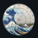 Great Wave Off Kanagawa Hokusai japanische Fine Ar Dartscheibe<br><div class="desc">Die Große Welle, oder die Welle, oder die Große Welle vor Kanagawa 葛 斎"神 川飾奈26 Ansichten von Mt. Fuji北Die Große Welle vor Kanagawa ist ein berühmter Holzschnitt des japanischen Künstlers Hokusai. Es wurde 1832 (Edo-Periode) als erste in Hokusai's Serie 36 Views of Mount Fuji veröffentlicht und ist sein berühmtestes Werk....</div>