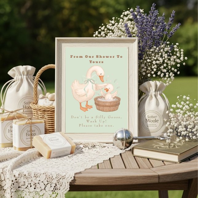 Green A Silly Goose From Our Shower To Yours Sign Einladung (Green A Silly Goose From Our Shower To Yours Sign)