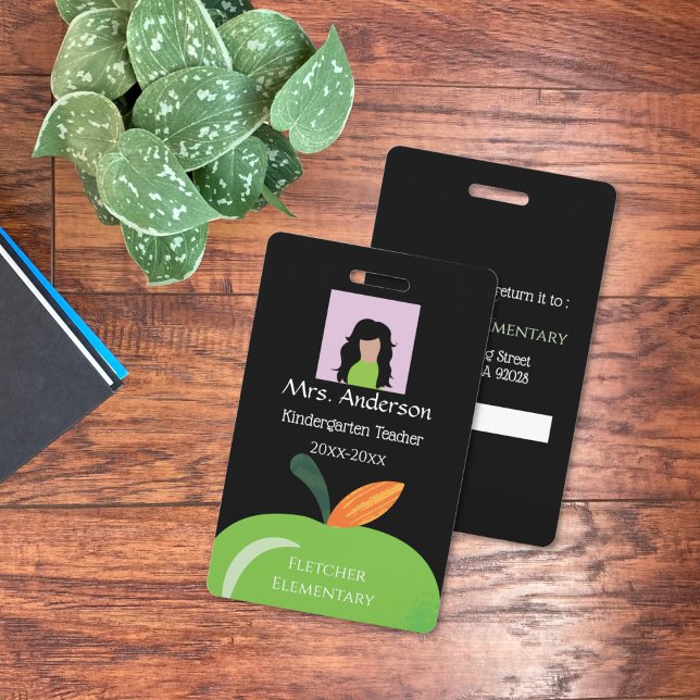 Green Apple School Mitarbeiter Black Foto ID Abzei Ausweis (Green apple school staff vertical black photo ID badge .)