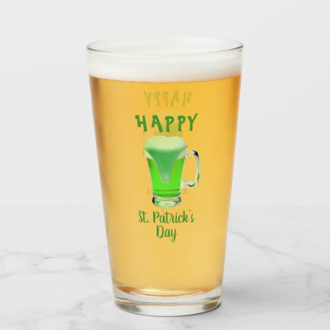 Green Beer Glass Happy St Patrick`s Day Glas (Vorne (Gefüllt))
