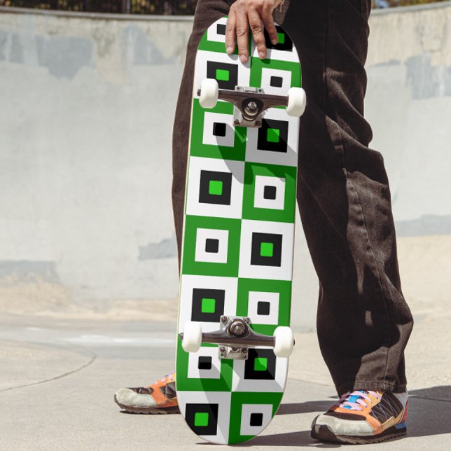 Green Black White Checkered Squares Pattern Skateboard (Von Creator hochgeladen)