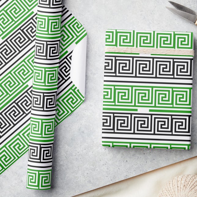 Green Black White Greek Key Fret Pattern Design  Geschenkpapier (Von Creator hochgeladen)