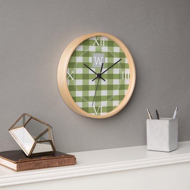Green Buffalo Kariert Monogram Clock Uhr (Büro)
