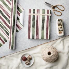 Green Burgundy Stripes Weihnachten Geschenkpapier