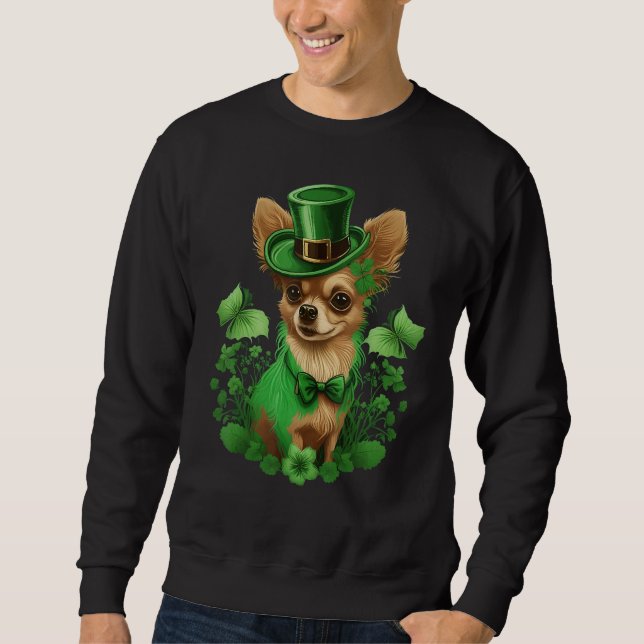 Green Chihuahua shamrock on St Patricks Day Chihua Sweatshirt (Vorderseite)