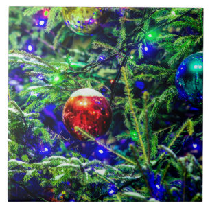 Green Christmas Tree Red Ball Fliese