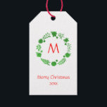 Green Christmas Wreath Red Monogram Geschenkanhänger<br><div class="desc">Diese Geschenketiketten können vorne und hinten personalisiert werden. Sie verfügen über einen hübschen festlichen Weihnachtskranz in Aquarellen mit einer Monogramm.</div>