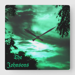 Green Clouded Sky Wall Clock *personalisieren* Quadratische Wanduhr