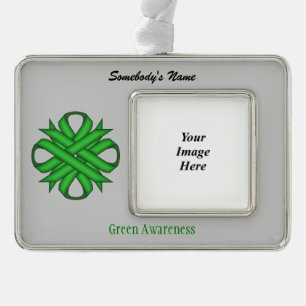 Green Clover Ribbon Tmpl (H-O) von Kenneth Yoncich Rahmen-Ornament Silber
