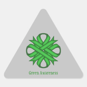 Green Clover Ribbon von Kenneth Yoncich Dreieckiger Aufkleber