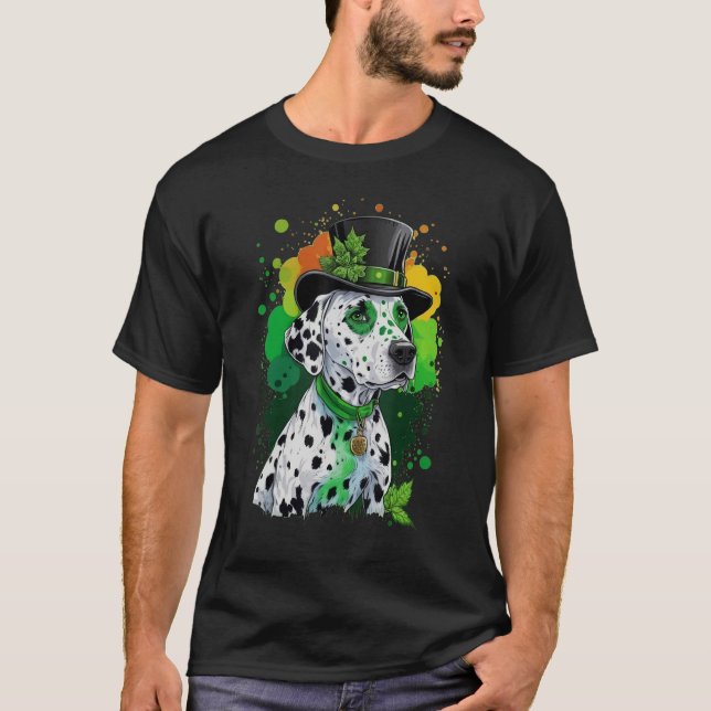Green Dalmatian shamrock on St Patricks Day Dalmat T-Shirt (Vorderseite)