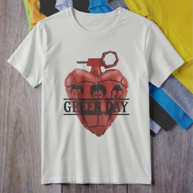 Green Day Red Heart Grenade Punk Rock T-Shirt (Von Creator hochgeladen)