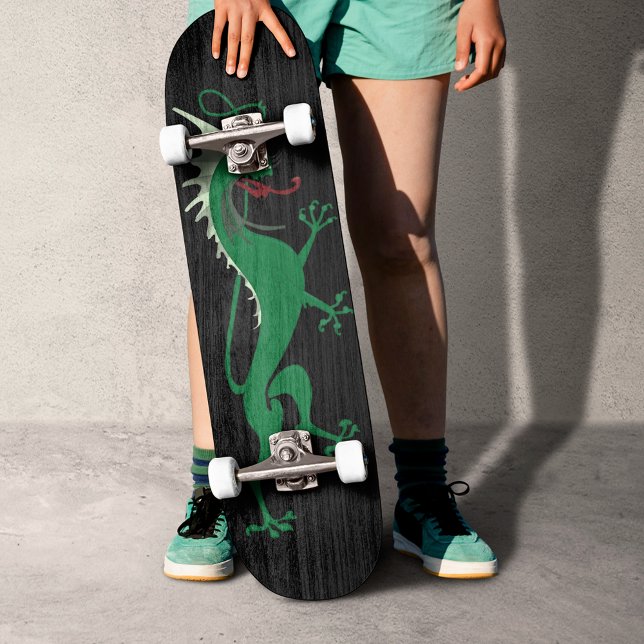 Green Dragon Skateboard (Von Creator hochgeladen)