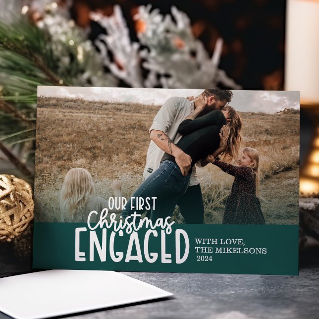 Green Foto Erstes Weihnachtsfest Verlobt Feiertagskarte (Von Creator hochgeladen)