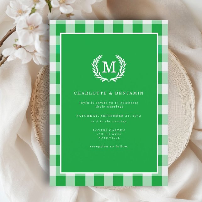 Green Gingham Monogram Wappen Einladung (Green Gingham Monogram Crest Invitation. Print & Instant Download.)
