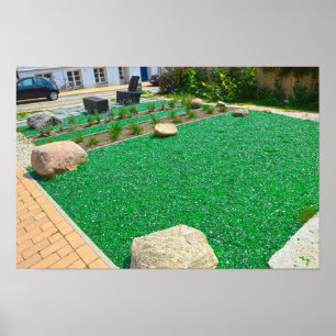 Green Glass Mulch im Garten in Schwerin, Deutschla Poster