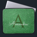 Green Glitzer & Sparkle Monogram Irish Laptopschutzhülle<br><div class="desc">Green Imitats Glitzer und Sparkle Elegant Geburtstag oder St. Patrick's Day Laptop Case. Der Thia Green Laptop-Gehäuse kann so angepasst werden,  dass er Ihren Anfangs- und Vornamen enthält.</div>