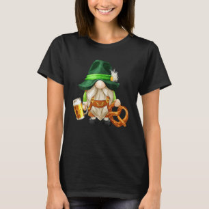 Green Gnome Holding Irish Beer and Kleeblatt St Pa T-Shirt