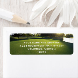 Green Golf Course bei Morgendämmerung