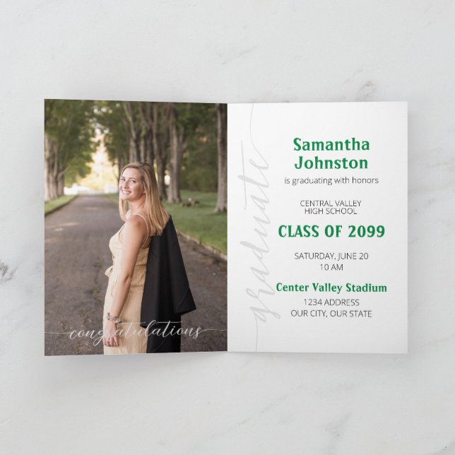 Green Graduate Script Modernes Foto Einladung (Innenseite)