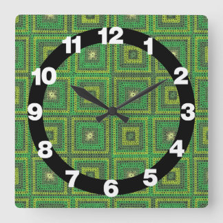 Green Granny Square Muster Quadratische Wanduhr