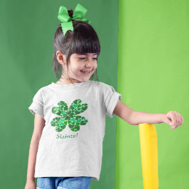 Green Hearts Kleeblatt St. Patrick's Customizable T-Shirt
