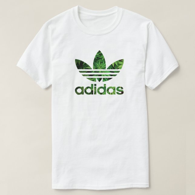 Green Leaf Logo Graphic T-Shirt | Nature Inspired (Design vorne)