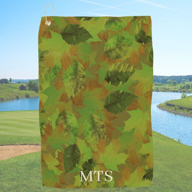 Green Leaves Custom Monogram or Name Camo Golfhandtuch (Von Creator hochgeladen)
