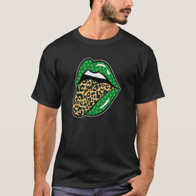 Green Lips Leopard Print Tongue Out St Patricks Da T-Shirt (Vorderseite)
