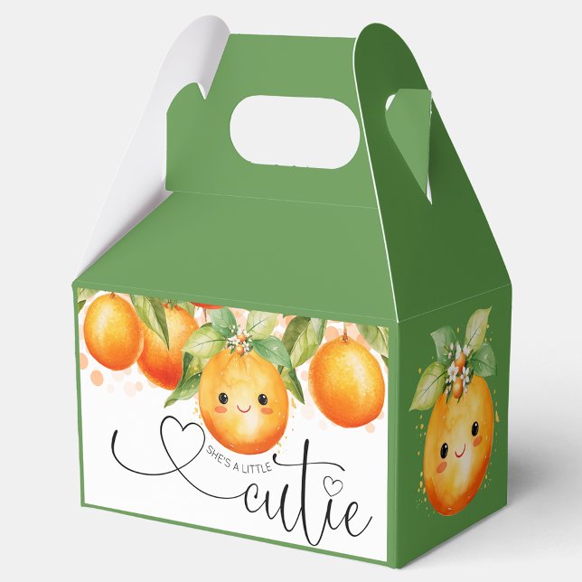 Green Little Süsse Orange Citrus Baby Dusche Geschenkschachtel (You can add text and change the green background color on this cute design.)