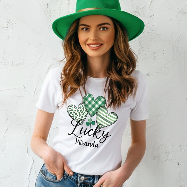 Green Lucky Hearts Personalisiert St. Patrick's T-Shirt (Green Lucky Hearts Personalized St. Patrick's T-Shirt)