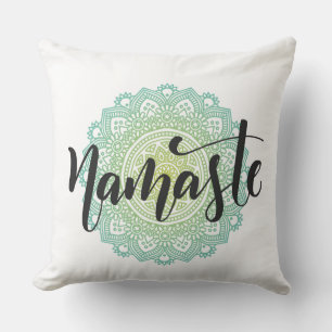 Green Mandala Namaste Pillow Kissen