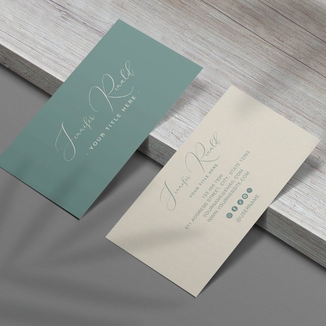 Green Modern Elegant Minimalist Business Card Visitenkarte (Von Creator hochgeladen)