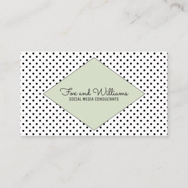 Green Modern Polka Dots Business Card Visitenkarte (Vorderseite)