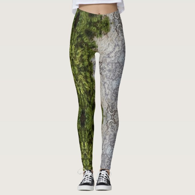 Green Moss & Nature Earth Art Leggings (Vorderseite)