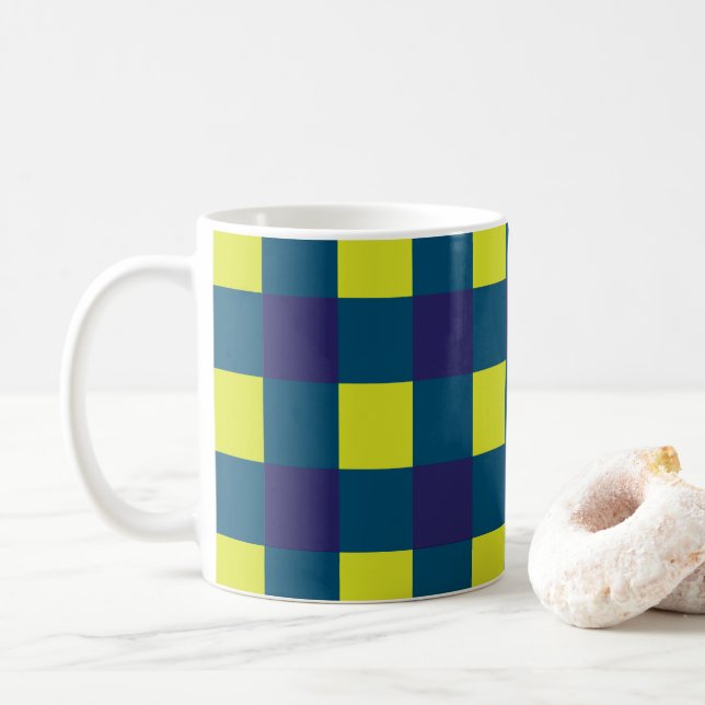 Green Navy Blue Checkerboard Kaffeetasse (Mit Donut)