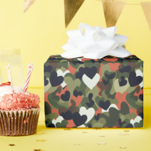 Green Pattern Heart Camouflage Geschenkpapier