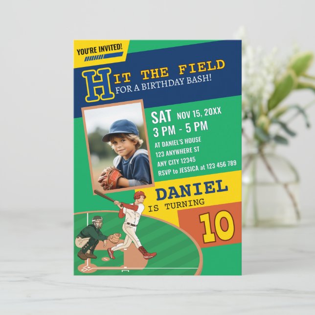Green Playful Baseball Sports Kindergeburtstag Par Einladung (Stehend Vorderseite)