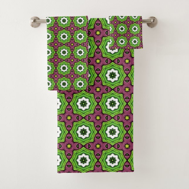 Green purple and white geometric pattern Towel Badhandtuch Set (Insitu)