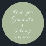 Green Sage Calligraphy Elegant Couple Wedding Runder Aufkleber<br><div class="desc">Grüne,  schlaue,  elegante,  einfache Hochzeitsstipendiaten. Personalisieren Sie es mit Ihren Namen.</div>