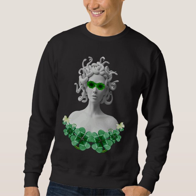 Green Saint Patricks Day Medusa Sweatshirt (Vorderseite)