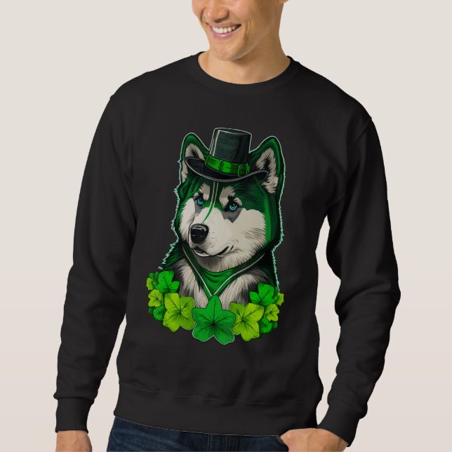 Green shamrock on St Patricks Day Alaskan Malamute Sweatshirt (Vorderseite)