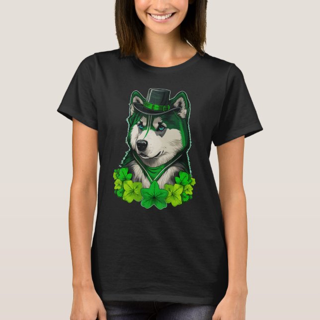 Green shamrock on St Patricks Day Alaskan Malamute T-Shirt (Vorderseite)