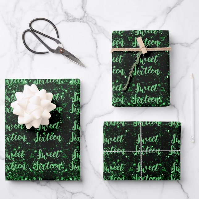Green sparkles Sweet 16 elegant script pattern Geschenkpapier Set (Vorderseite)
